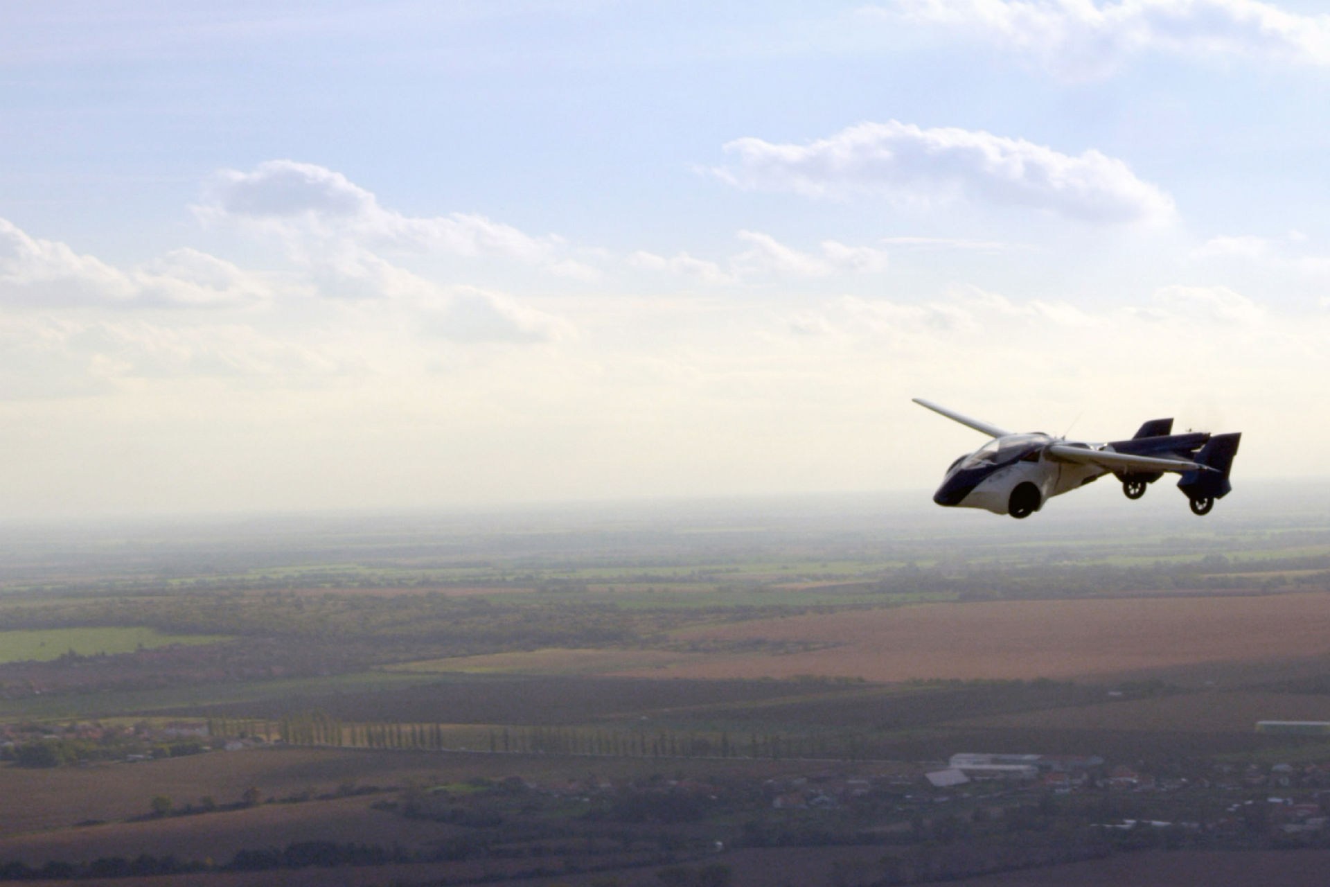 aeromobil-flying