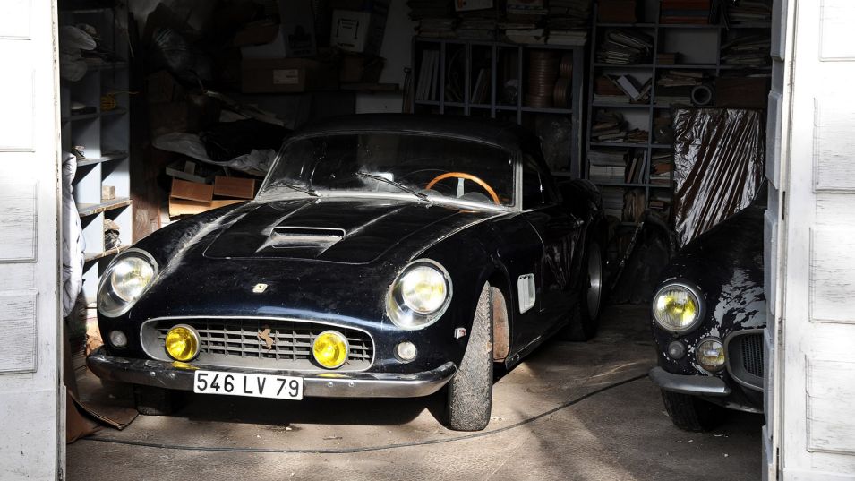 french-barn-ferrari-california