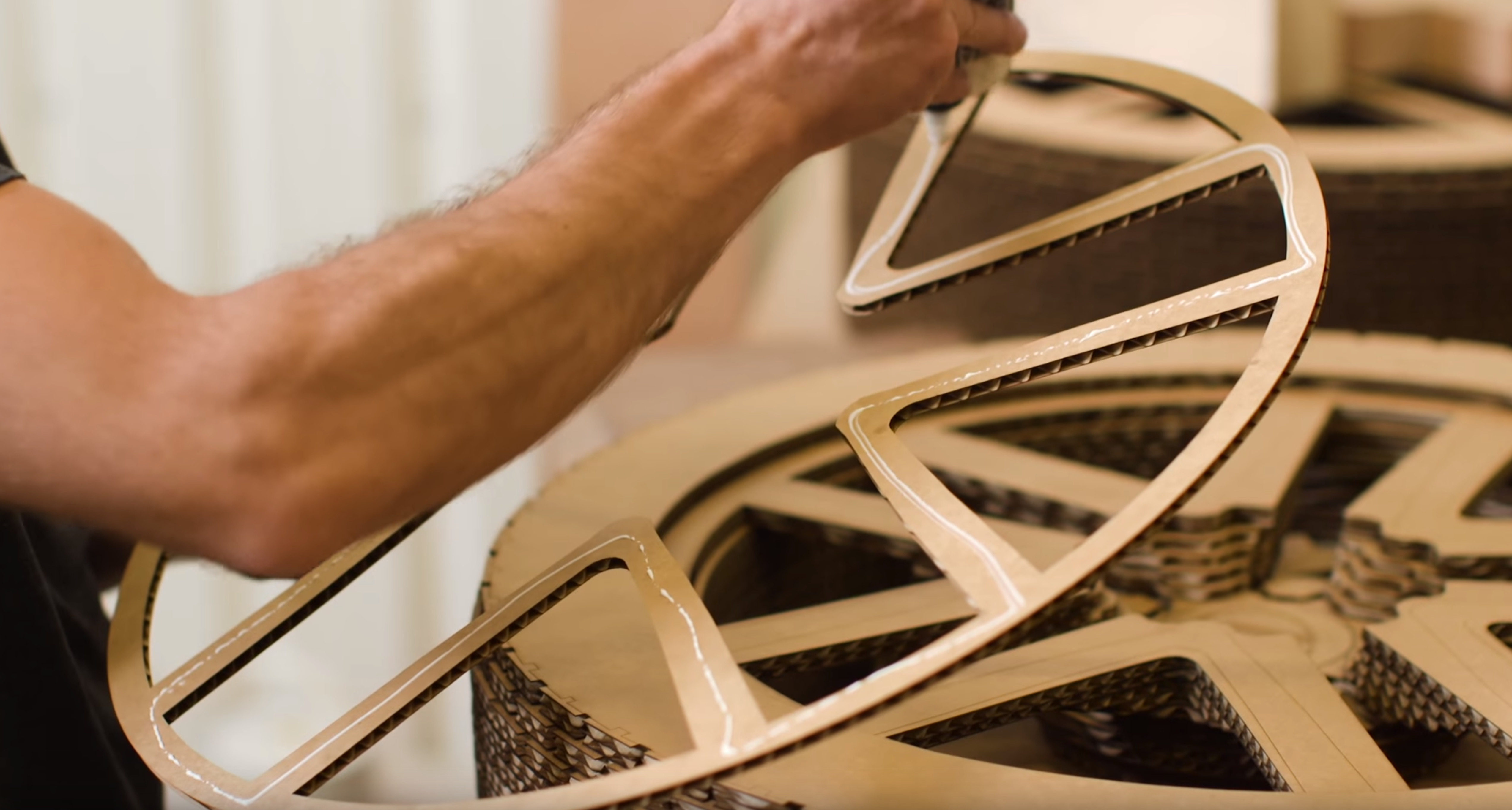 cardboard-car-glueing-wheels